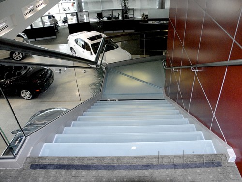 lexus glassflooring glasstreadsdown